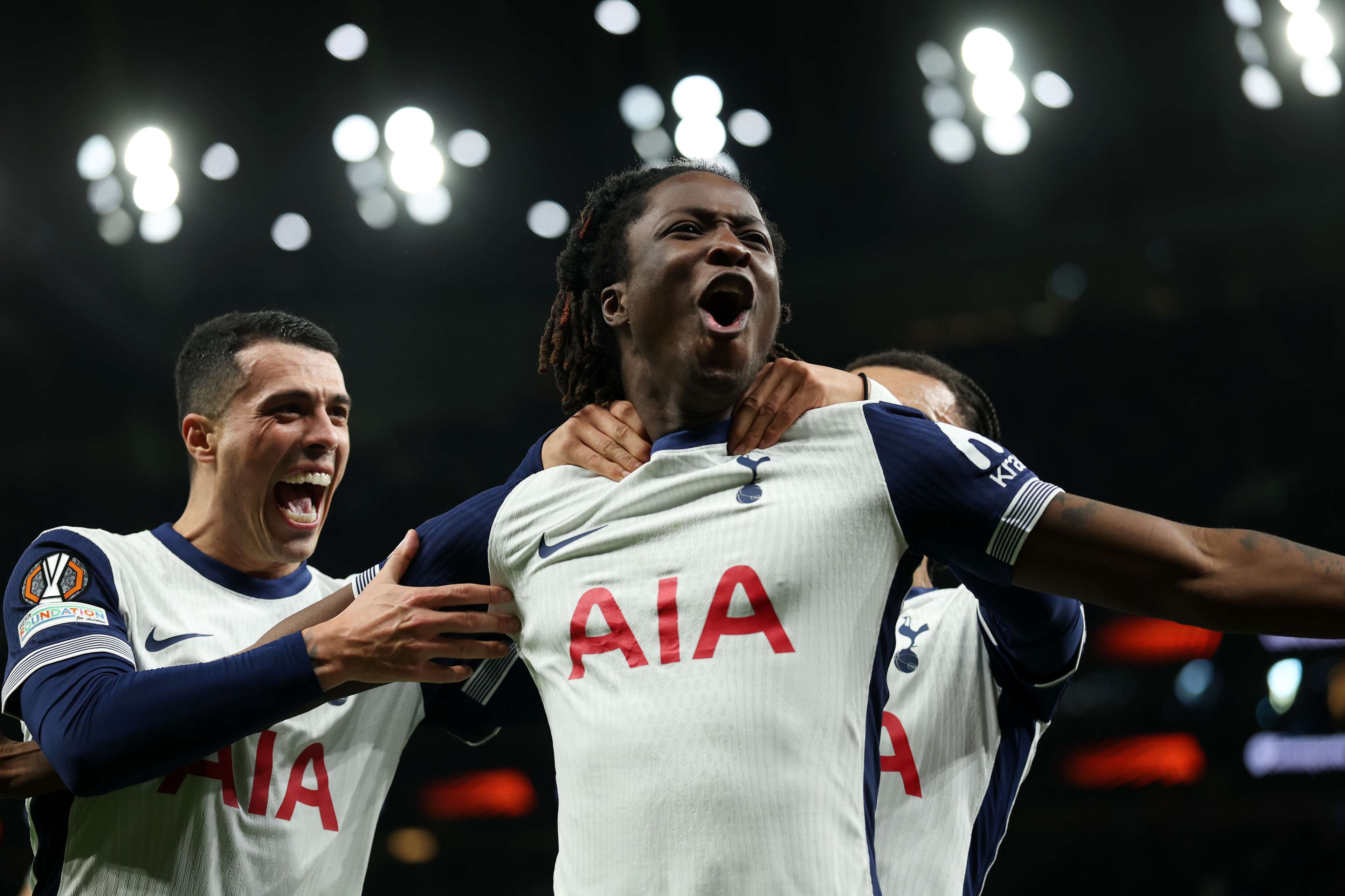 强大的防守 强大的防守